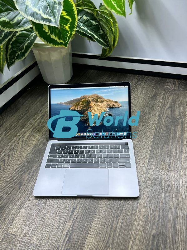 2019 Apple MacBook Pro with 1.4GHz Intel Core i5 (13 inch, 16GB RAM, 256GB SSD) – Space Gray