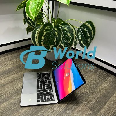 Mid 2017 Apple MacBook Pro with 2.5GHz Intel Core i7 (13.3 in, 16GB RAM, 256GB SSD) Space Gray (Renewed)