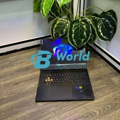 HP OMEN Transcend 16 inch Laptop, WQXGA 240Hz Display, 7ms Response Time, 13th Generation Intel 9-13700HX, 32 GB RAM, 1000 GB SSD, NVIDIA GeForce RTX 4070 GPU (8 GB), 16-40020r (2023), Shadow Black