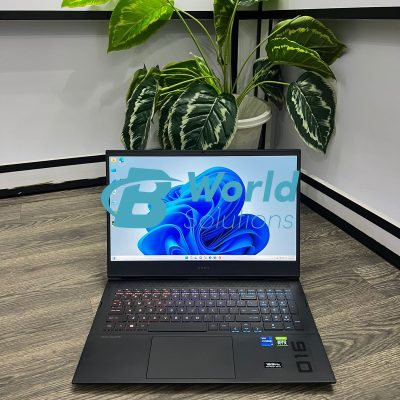 HP OMEN 16 11th gen, intel Core i7, 1tb, 32gb, 8gb Nvidia RTX 3070, 16inch.