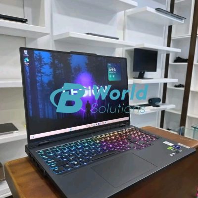 Lenovo Legion Pro 7 16IRX8H core i9 32GB RAM 1TB SSD NVIDIA GeForce RTX™ 4080 12GB gaming pc (82WQ00B3UE)