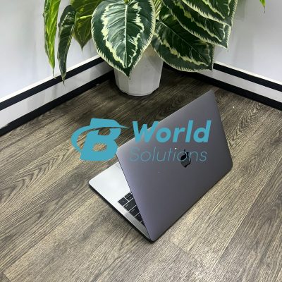 Mid 2018 Apple MacBook Pro Touch Bar with 2.7GHz Intel Core i7 (13.3 inch, 16GB RAM, 256GB SSD) Space Gray (Renewed)