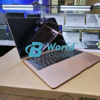 2019 Apple MacBook Air with 1.6GHz Intel Core i5 (13-inch, 8GB RAM, 256GB SSD) Space Gray (Renewed)
