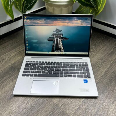HP EliteBook 850 G8 Home & Business Laptop (Intel i5-1135G7 4-Core, 8GB RAM, 256GB PCIe SSD, Intel Iris Xe, 15.6" Full HD (1920x1080), Fingerprint, WiFi, Bluetooth, Webcam, Win 11 Pro) (Renewed)