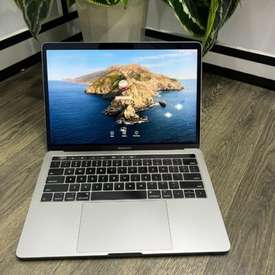 Apple 2017 MacBook Pro with 3.5 GHz core i7 13.3-inch, 16GB RAM, 256 Storage - Space Gray (Renewed)