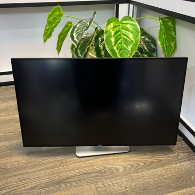 Dell UltraSharp U2721DE 27" WQHD LED LCD Monitor - 16:9 - 27" Class - In-plane Switching (IPS) Technology - 2560 x 1440 - 16.7 Million Colors - 350 Nit Typical