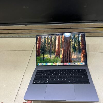 Apple MacBook Pro 2021 with Apple M1 Pro chip (14-inch, 16GB RAM, 512GB SSD) - Space Gray (Renewed)