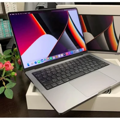 Apple 2021 MacBook Pro (16.2-inch, M1 Pro chip with 10‑core CPU and 16‑core GPU, 16GB RAM, 512GB SSD) - Space Gray