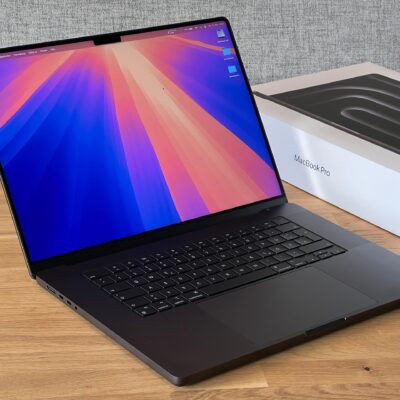 Apple 2024 MacBook Pro Laptop with M4 Max, 16‑core CPU, 40‑core GPU: Built for Apple Intelligence, 16.2-inch Liquid Retina XDR Display, 48GB Unified Memory, 1TB SSD Storage; Space Black