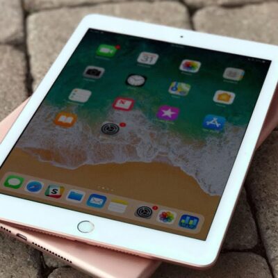 Apple iPad 9.7inch with WiFi 32GB- Space Gray (2017 Model)