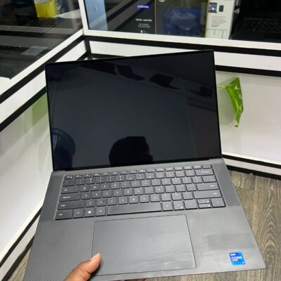 Dell Precision 5550 Mobile workstation Intel Core i7 10th Gen 16GB RAM 512GB SSD 15.6 inch FHD Touchsceen Display + 4GB GDDR6 NVIDIA Quadro T2000