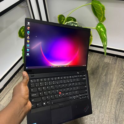 LENOVO THINKPAD X1 CARBON |INTEL CORE i7| 16 GB RAM |512GB SSD |TOUCHSCREEN |8TH GENERATION|14 INCH DISPLAY