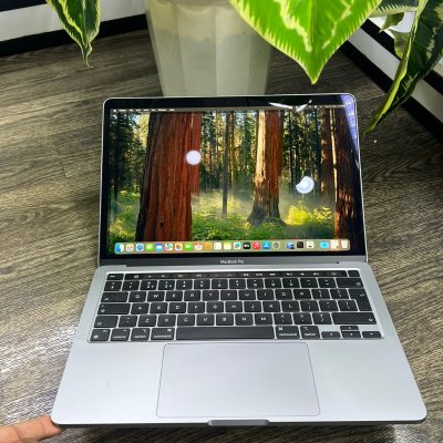 Apple MacBook Pro 13.3-Inch (Model A2338, Late 2020) | Apple M1 Chip (8-Core CPU & 8-Core GPU) | 16GB Unified RAM | 512GB SSD Storage | Retina Display 2560×1600 | macOS Sequoia 15.3 | Space Gray | Thunderbolt / USB 4 | Wi-Fi 6 | Bluetooth 5.0 | Backlit Magic Keyboard | All-Day Battery Life
