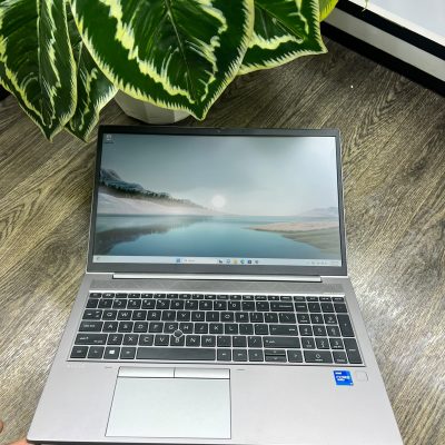 HP ZBook Firefly 15 G8 Workstation Laptop, 15.6" FHD IPS Display, Intel Core i7-1165G7, 16GB DDR4 RAM, 512GB SSD, 4GB NVIDIA Quadro T500, ENG Backlight Keyboard, Windows 11 Pro