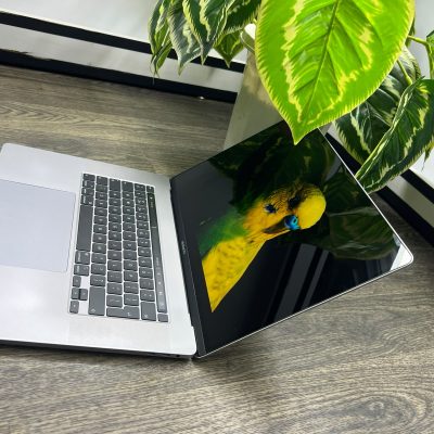 Apple Late 2019 MacBook Pro with 2.6GHz Intel Core i7, 16 inch, 32GB RAM, 512GB SSD AMD Radeon Pro 5300M GPU (4GB GDDR6)Space Gray (Renewed)