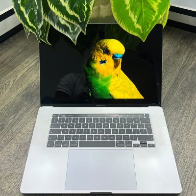 Apple Late 2019 MacBook Pro with 2.3GHz Intel Core i9 (16-inch, 32GB RAM, 512 GB  SSD) Space Gray 4 GB AMD Radeon 5500M GPU(Renewed)