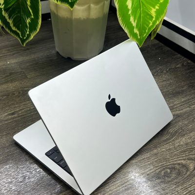 Apple 2021 MacBook Pro with Apple M1 Pro Chip 14-inch, 32GB RAM, 512GB SSD Storage SILVER(Renewed)