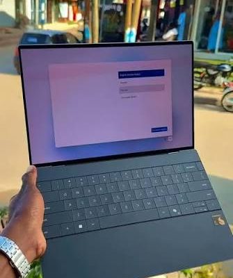 Dell XPS 13 9345 Laptop, Copilot+ AI PC (13.4" FHD TOUCH+ 120Hz, Qualcomm 12-Core Snapdragon X Elite, 32GB RAM RAM, 1TB SSD) Thin & Light, 27-Hr Battery Life, IR Webcam, Wi-Fi 7, Win 11 Pro